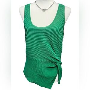 Michelle Maron Green Loosely Ribbed Size Medium sleeeveless blouse